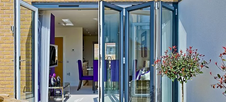Commercial Door Glass Repair in Riviera Beach, FL